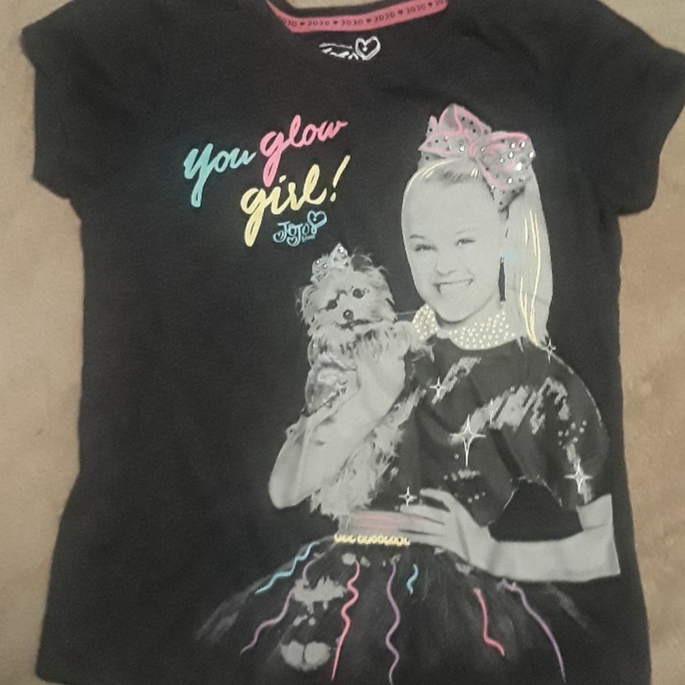 Jojo Siwa t shirt.